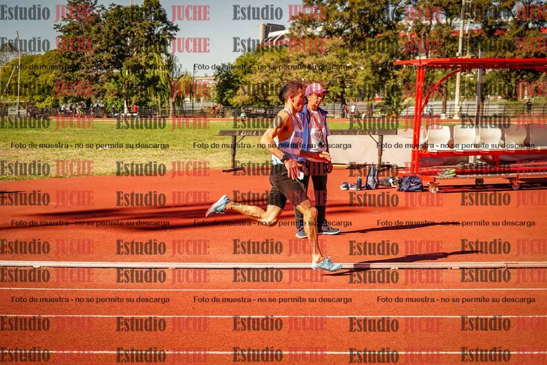 Fotos de los 800 m llanos de varones