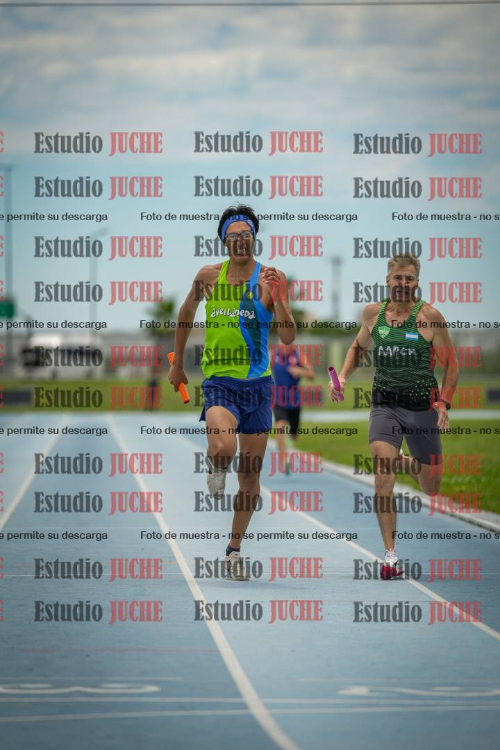 Fotos de las postas 4x200 m llanos de varones