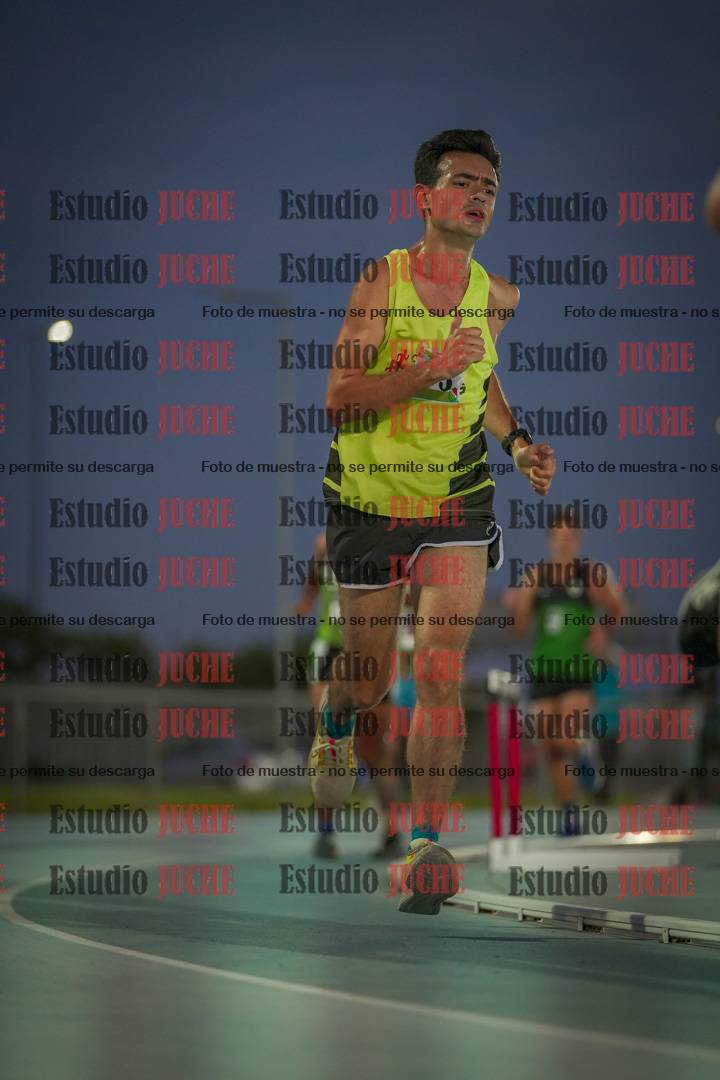 Fotos de los 3000 m llanos de varones