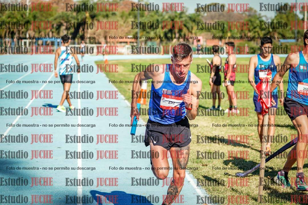 Fotos durante los relevos