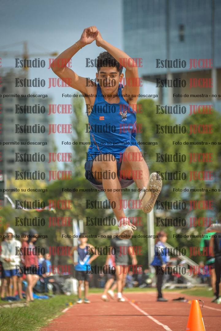 Fotos del salto en largo - varones U16