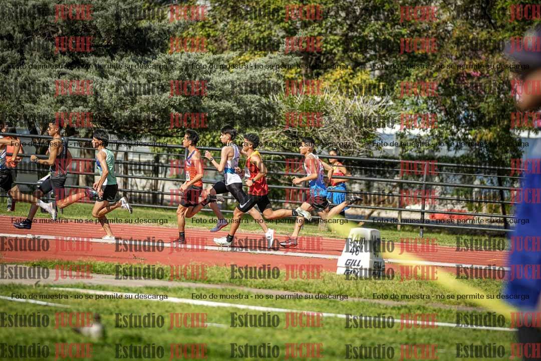 Fotos de los 600 m llanos de varones