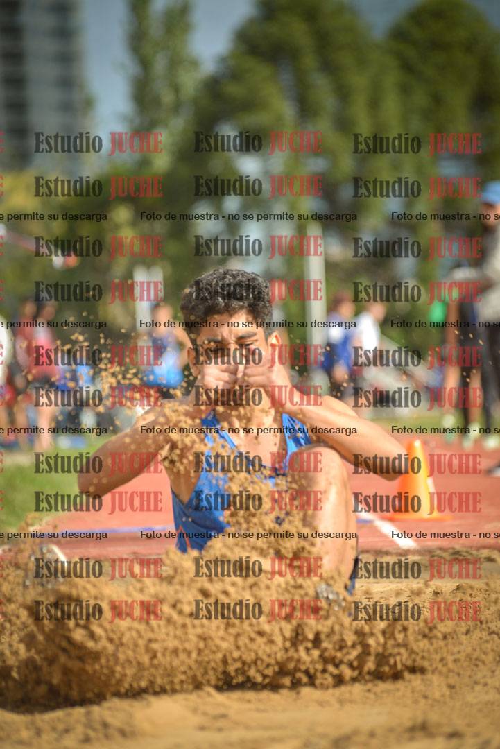 Fotos del salto en largo - varones U16