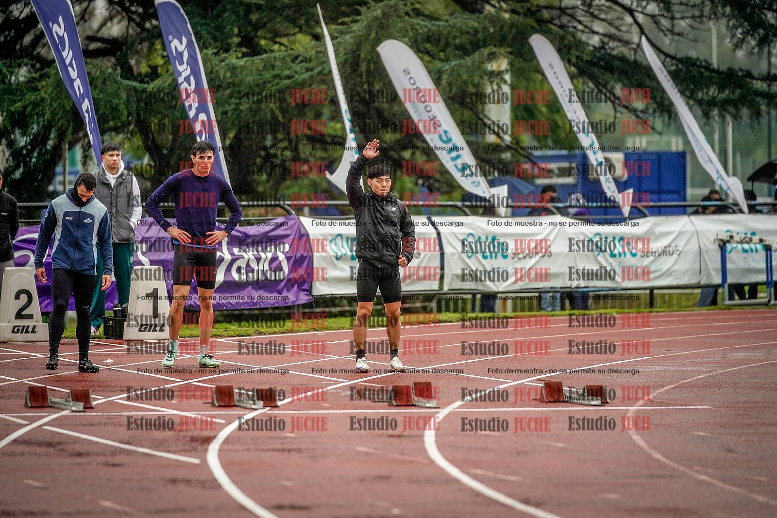 Fotos de los 100 m llanos de varones - FINAL