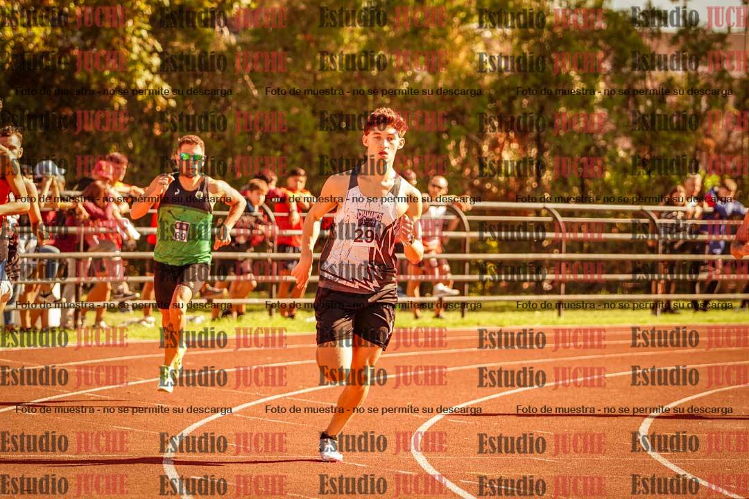 Fotos de los 800 m llanos de varones