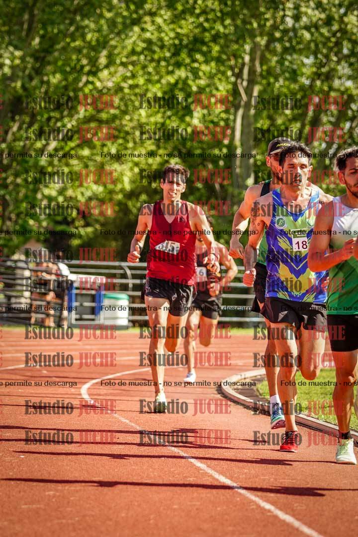 Fotos de los 5000 m llanos de mujeres y varones