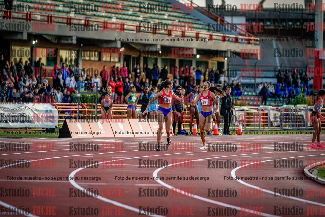 Fotos de los relevos 4x400 m de mujeres