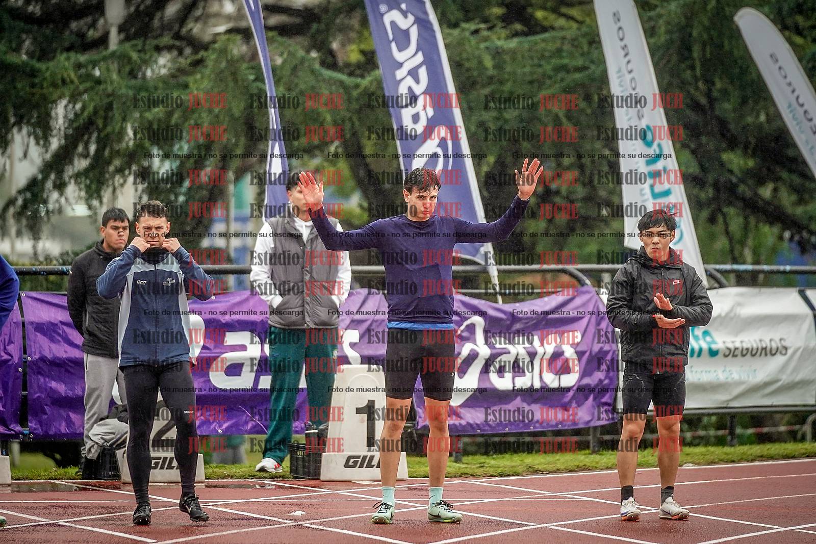 Fotos de los 100 m llanos de varones - FINAL