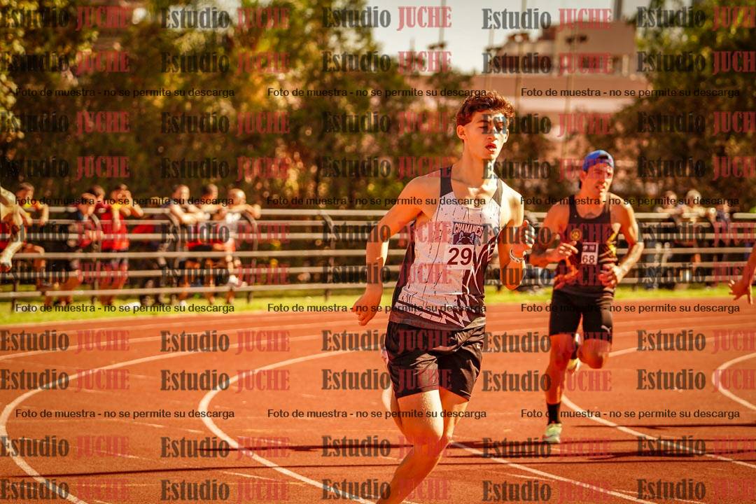 Fotos de los 800 m llanos de varones