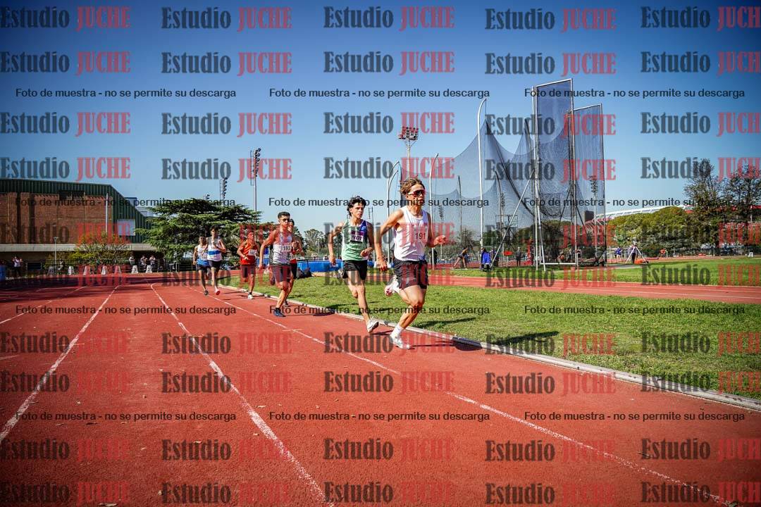 Fotos de los 600 m llanos de varones