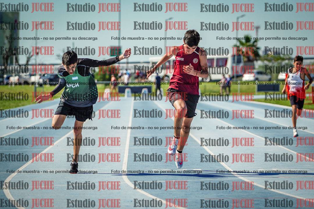 Fotos de los 150 m llanos de varones
