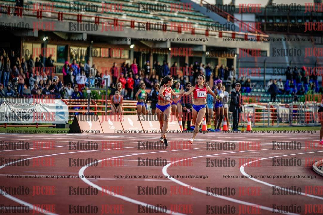 Fotos de los relevos 4x400 m de mujeres