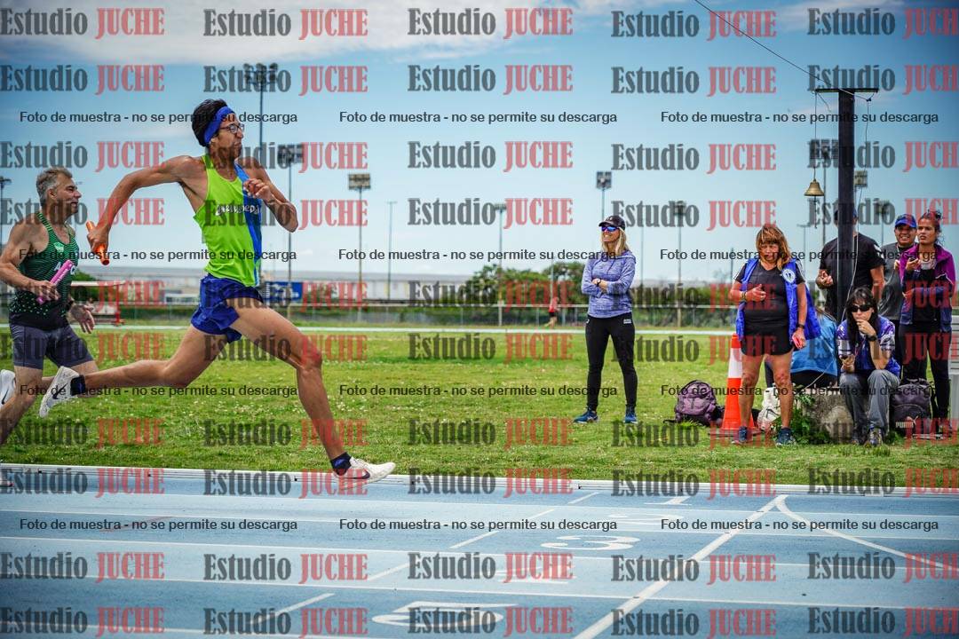 Fotos de las postas 4x200 m llanos de varones
