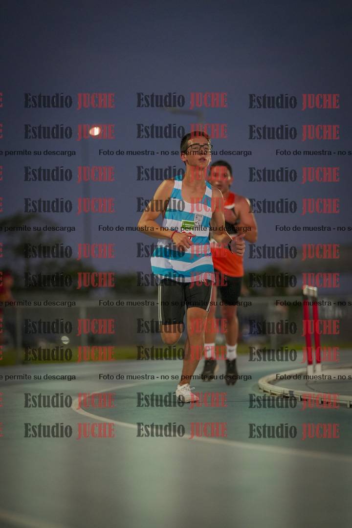 Fotos de los 3000 m llanos de varones