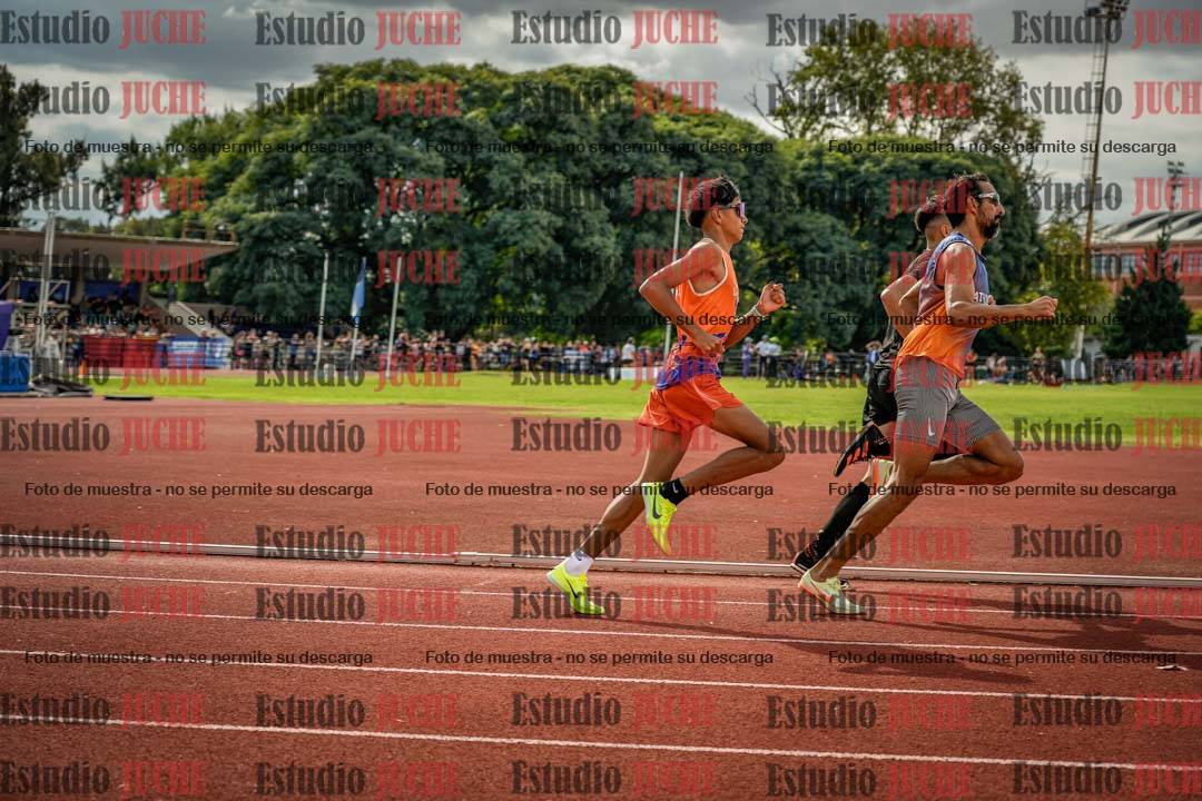 Fotos de los 800 m de varones