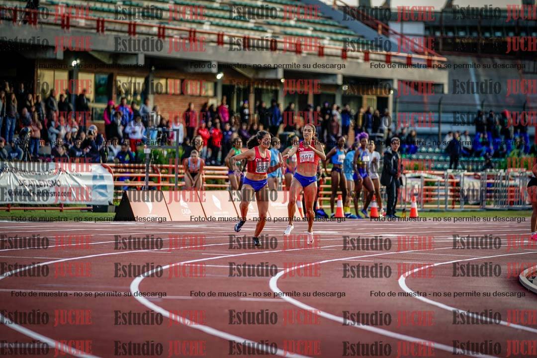 Fotos de los relevos 4x400 m de mujeres