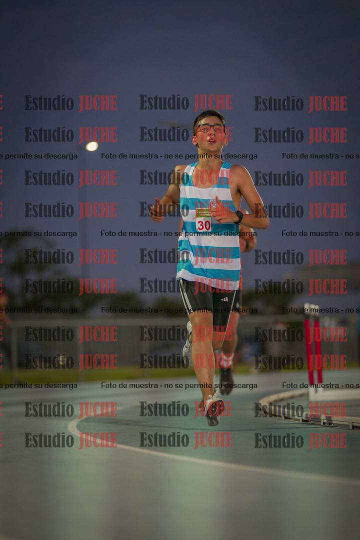 Fotos de los 3000 m llanos de varones