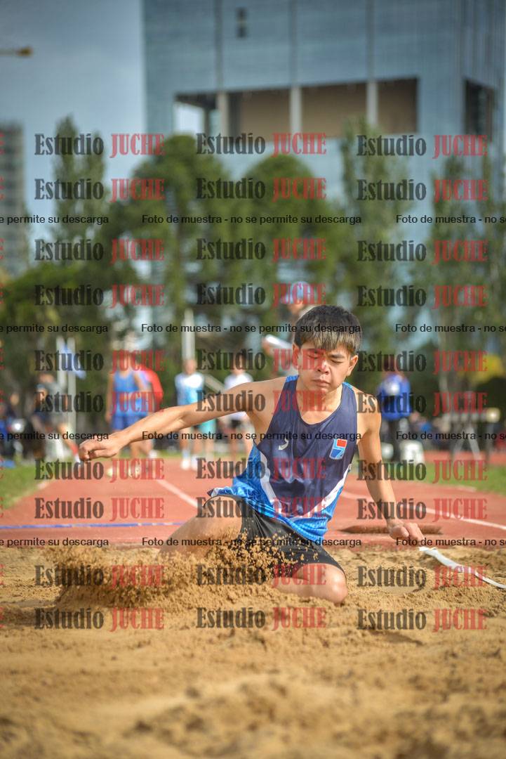 Fotos del salto en largo - varones U16