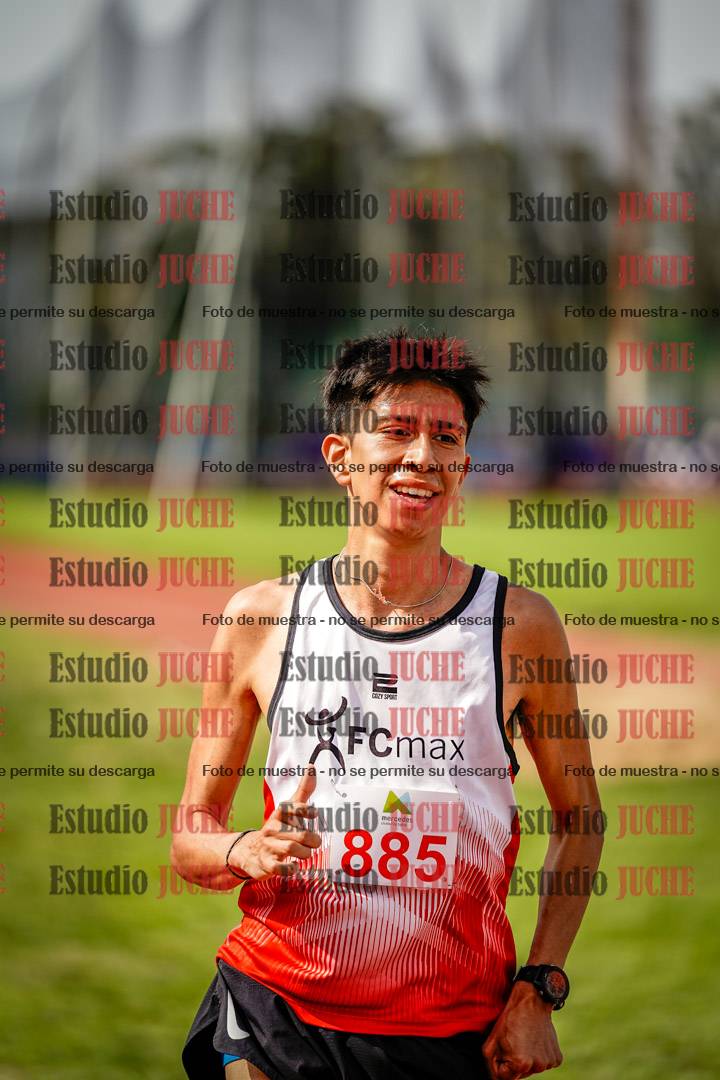 Fotos de los 3000 m llanos de varones