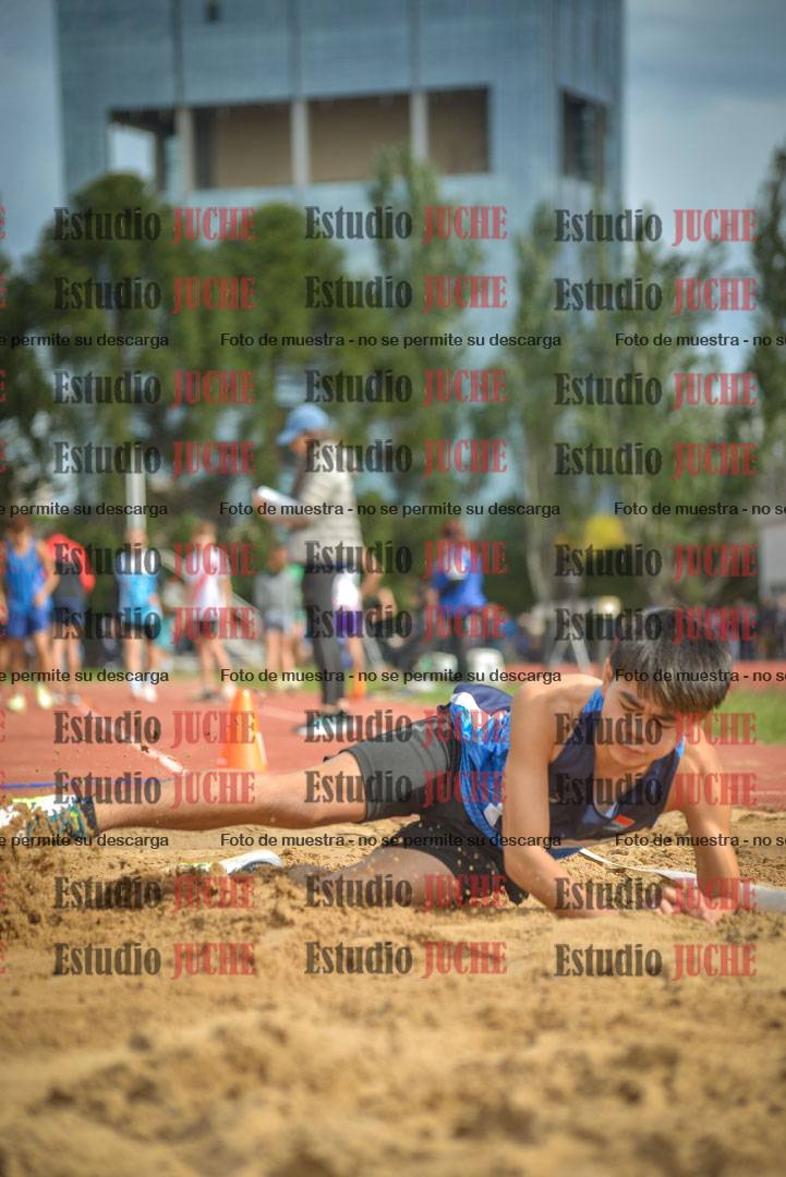 Fotos del salto en largo - varones U16