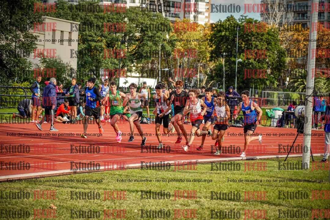 Fotos de los 1500 m llanos de varones