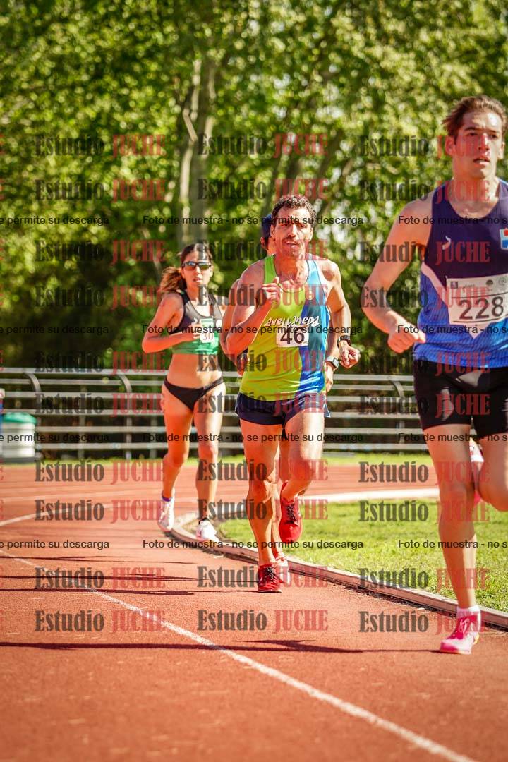 Fotos de los 5000 m llanos de mujeres y varones
