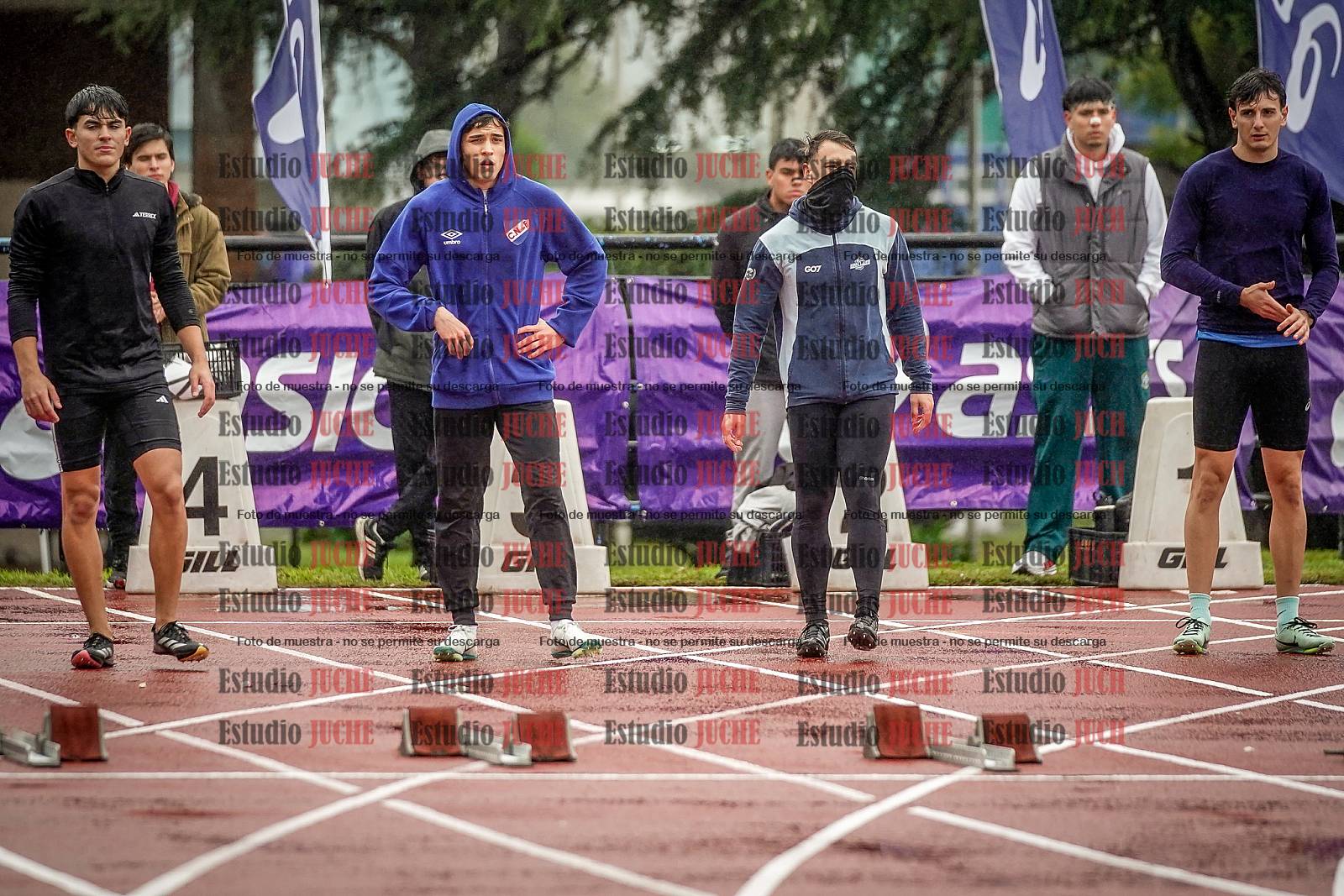 Fotos de los 100 m llanos de varones - FINAL