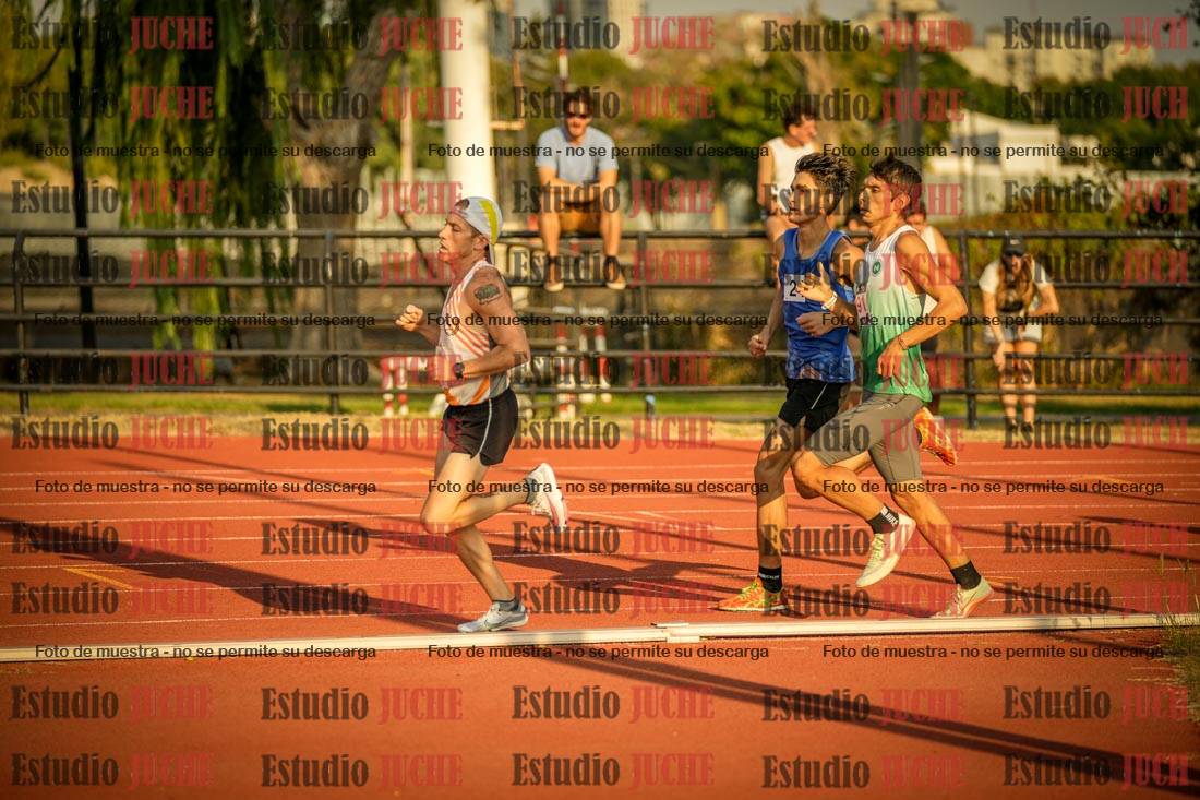 Fotos de los 5000 m llanos de mujeres y varones