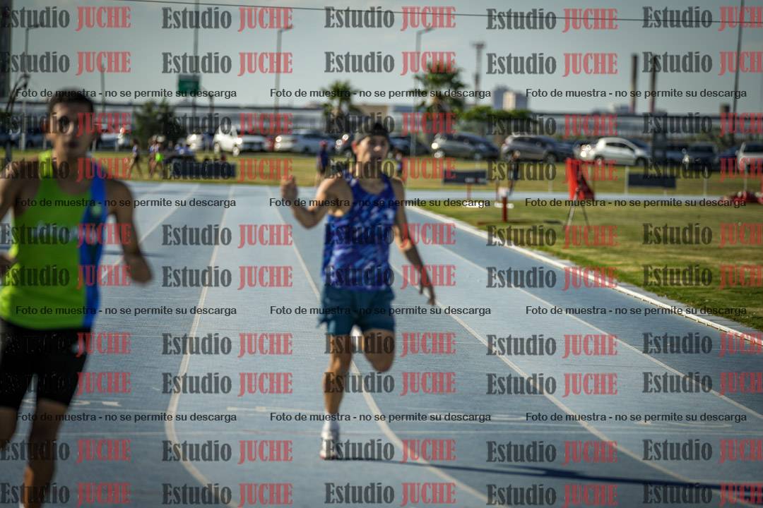 Fotos de los 400 m llanos de varones