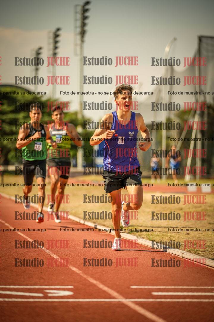 Fotos de los 800 m llanos de varones