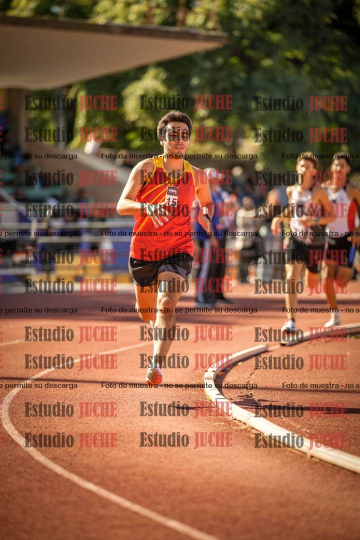 Fotos de los 800 m llanos de varones