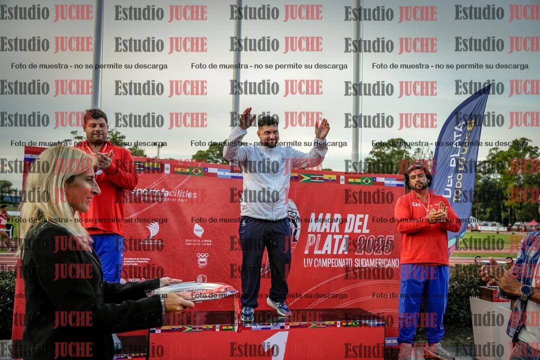 Fotos de algunos extras y podios del día 1