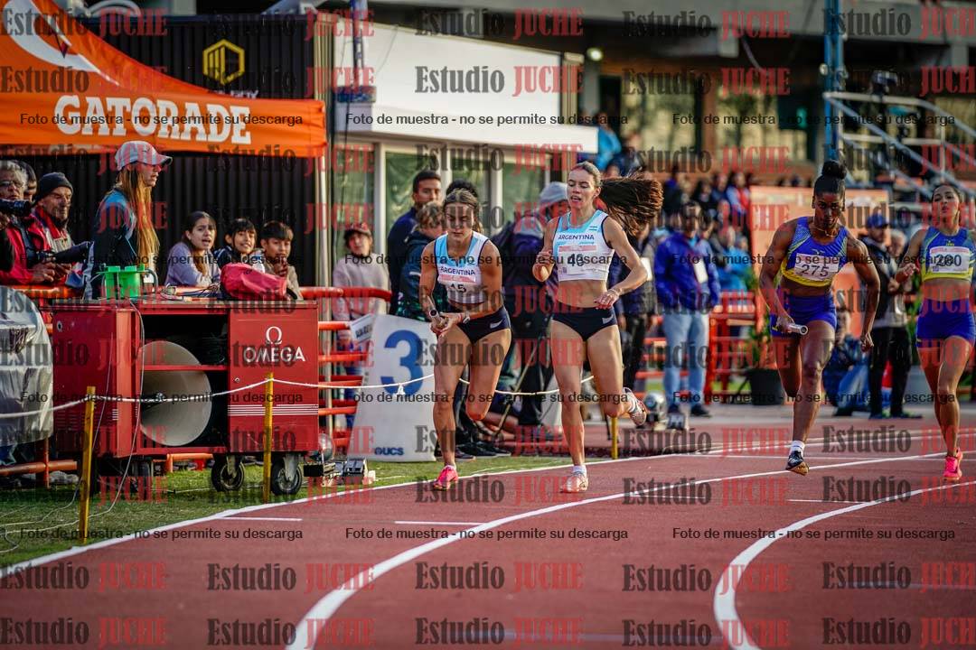 Fotos de los relevos 4x400 m de mujeres