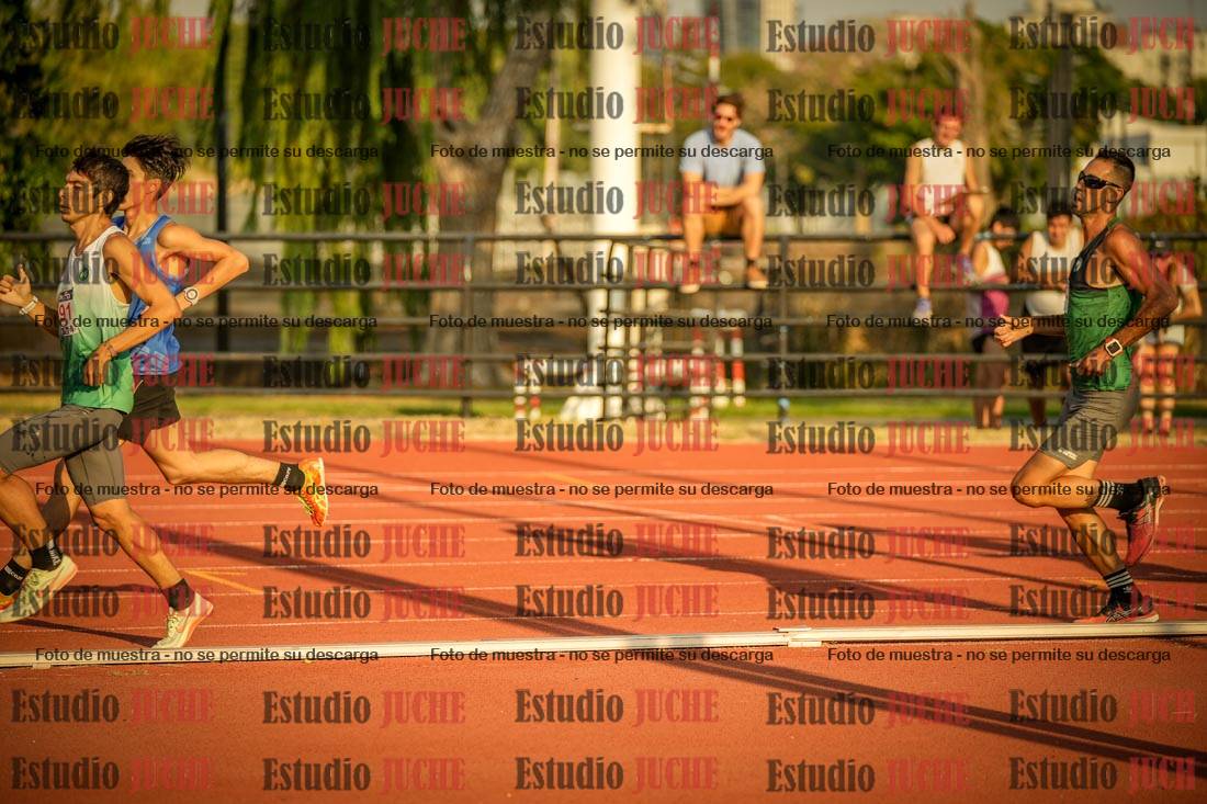 Fotos de los 5000 m llanos de mujeres y varones
