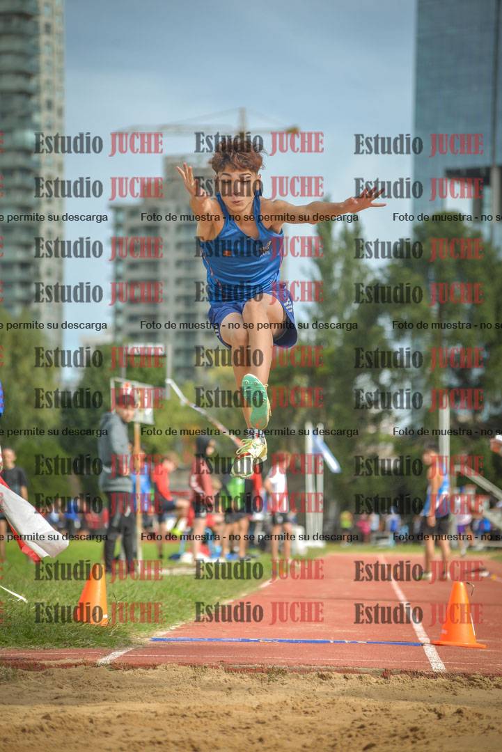 Fotos del salto en largo - varones U16