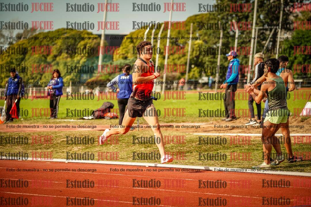 Fotos de las postas 4x400 m llanos de varones