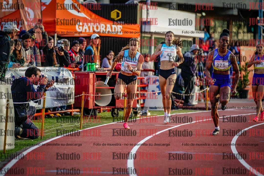 Fotos de los relevos 4x400 m de mujeres