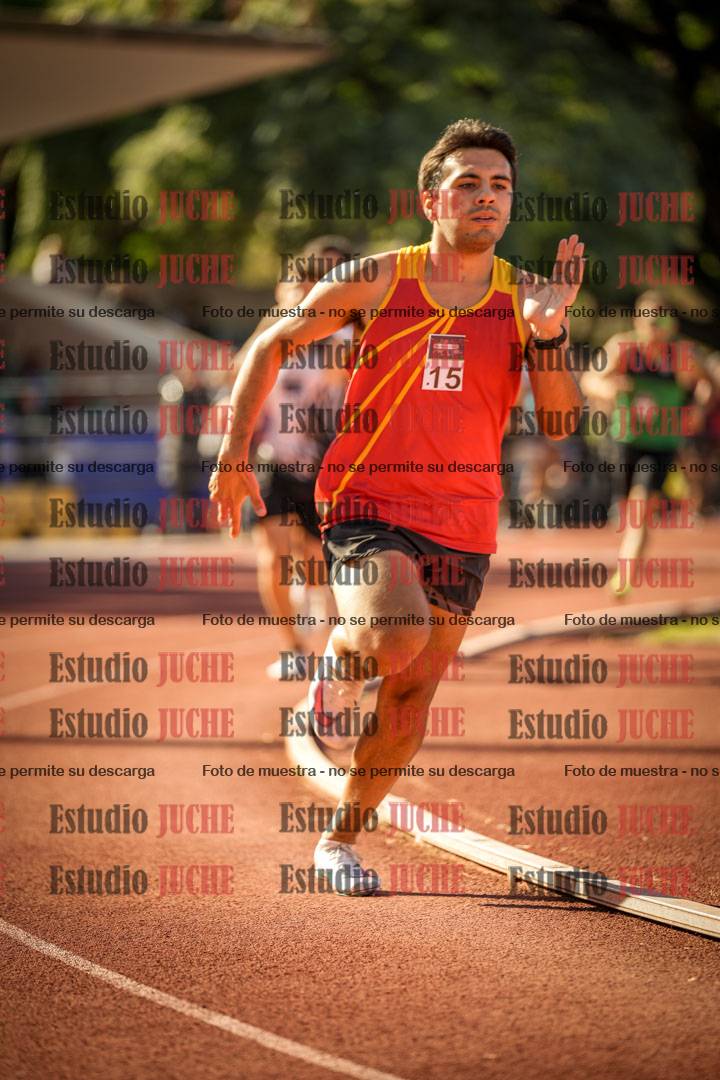Fotos de los 800 m llanos de varones