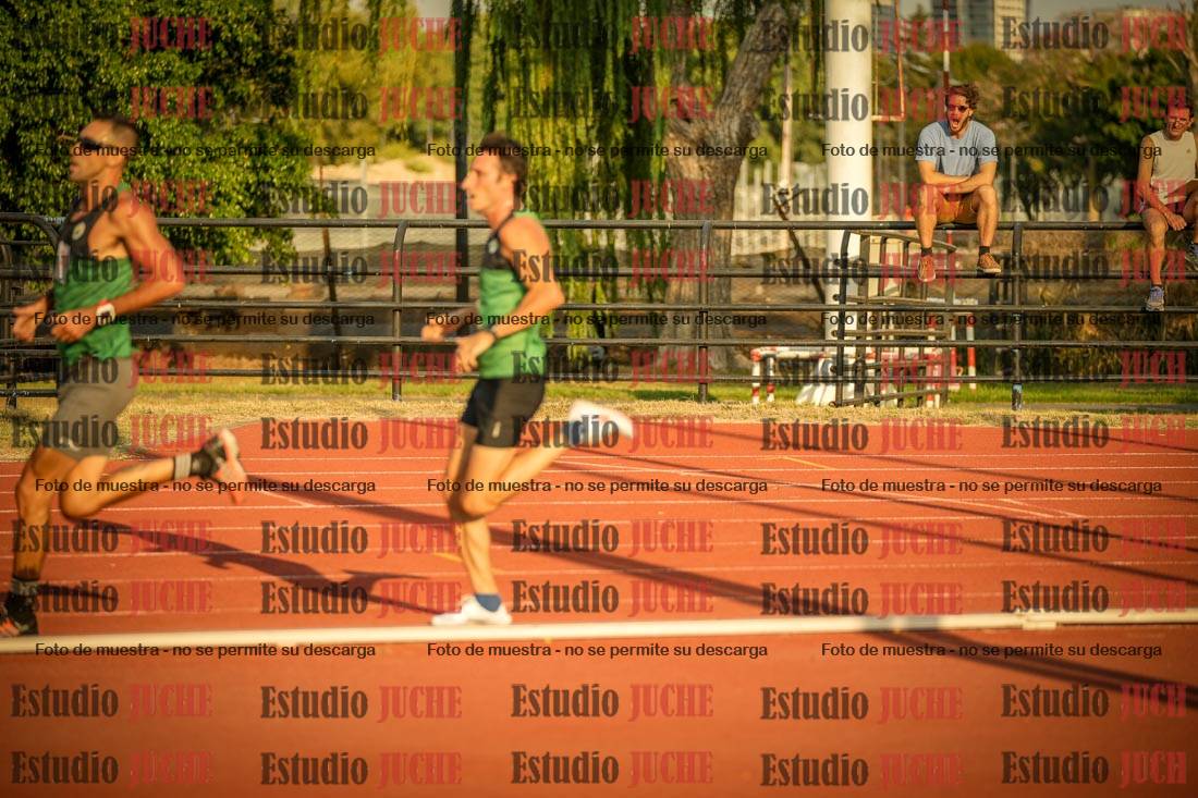 Fotos de los 5000 m llanos de mujeres y varones