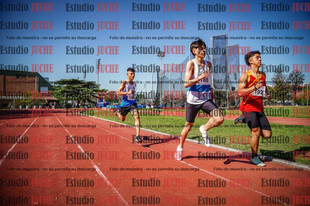 Fotos de los 600 m llanos de varones