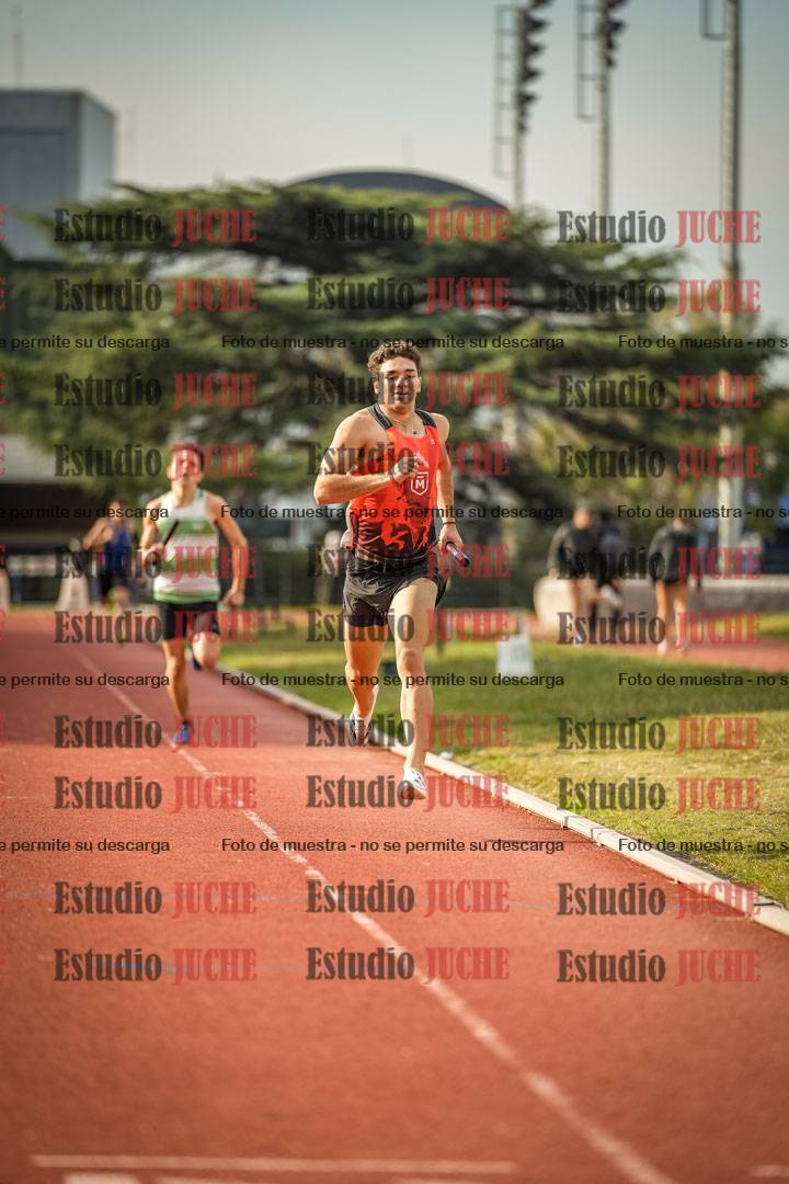 Fotos de las postas 4x400 m llanos de varones