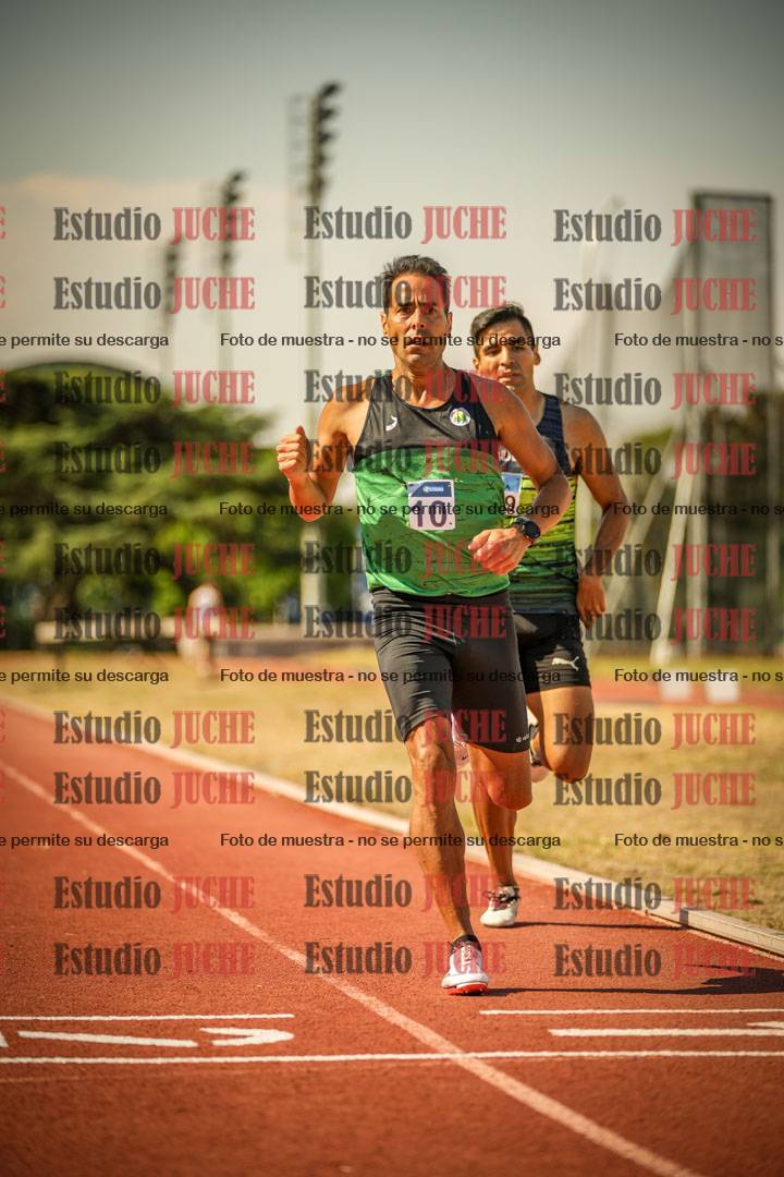 Fotos de los 800 m llanos de varones