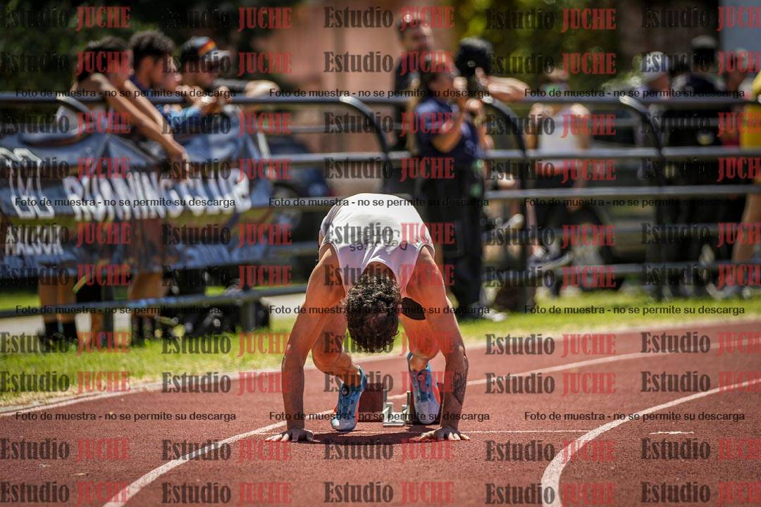 Fotos de los 400 m llanos de varones