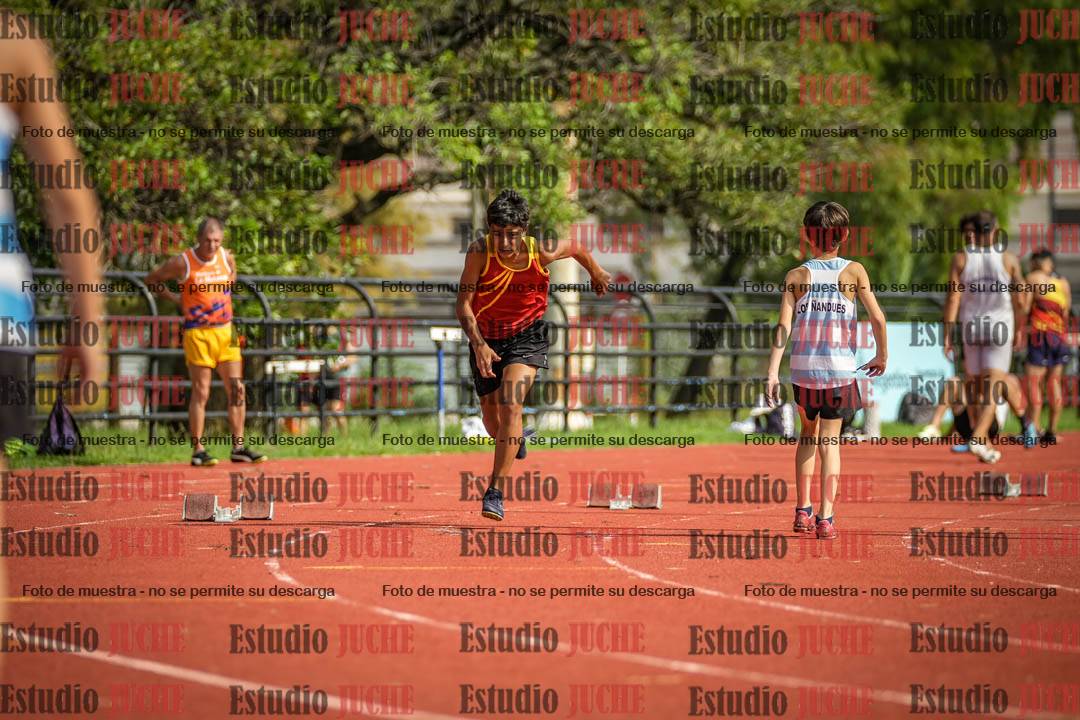 Fotos de los 200 m llanos de varones