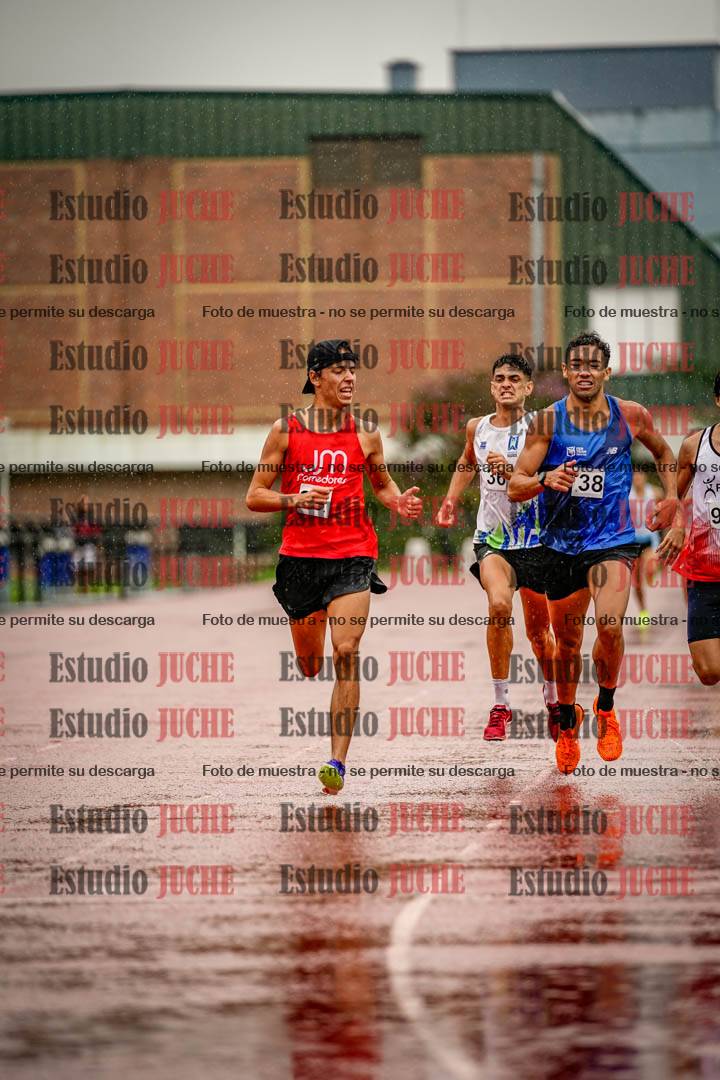 Fotos de los 800 m de varones