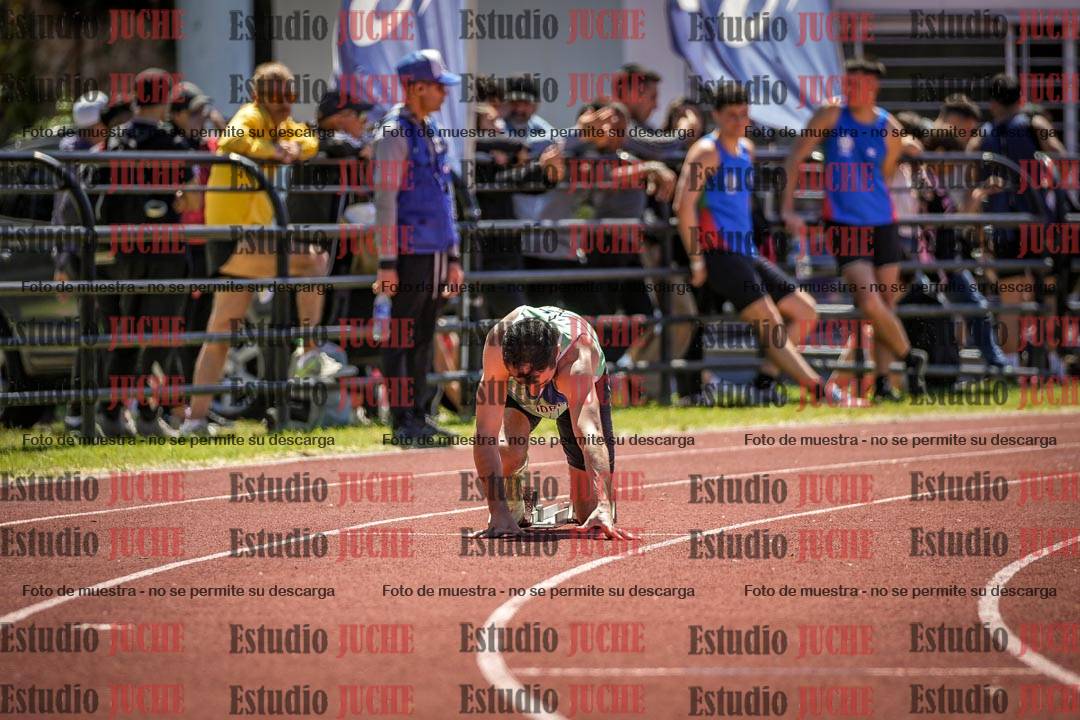 Fotos de los 400 m llanos de varones