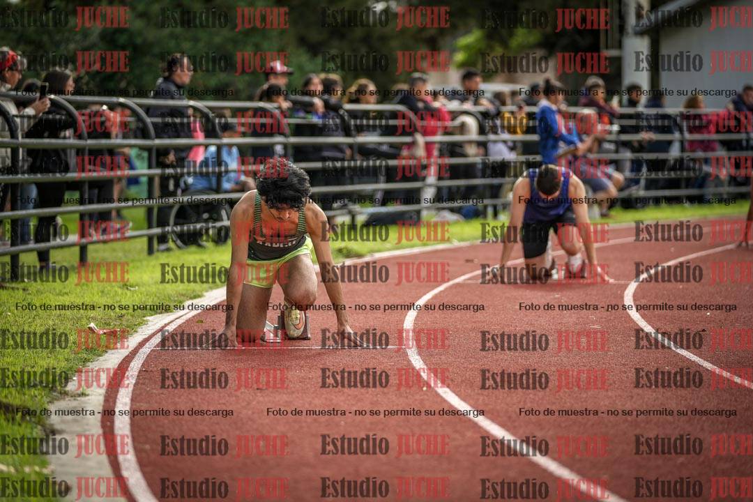 Fotos de los 400 m llanos de varones