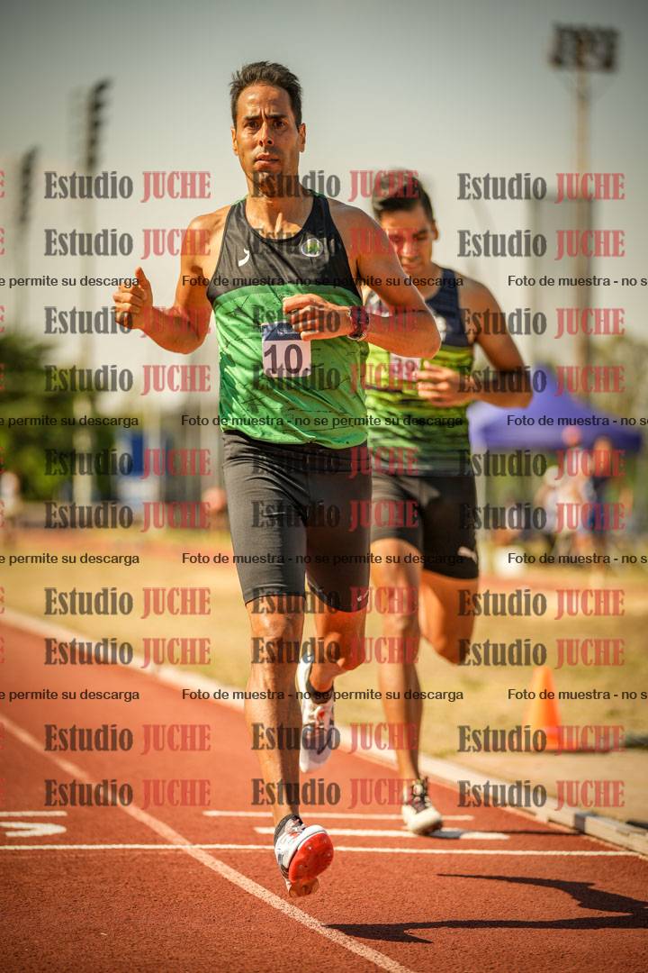 Fotos de los 800 m llanos de varones