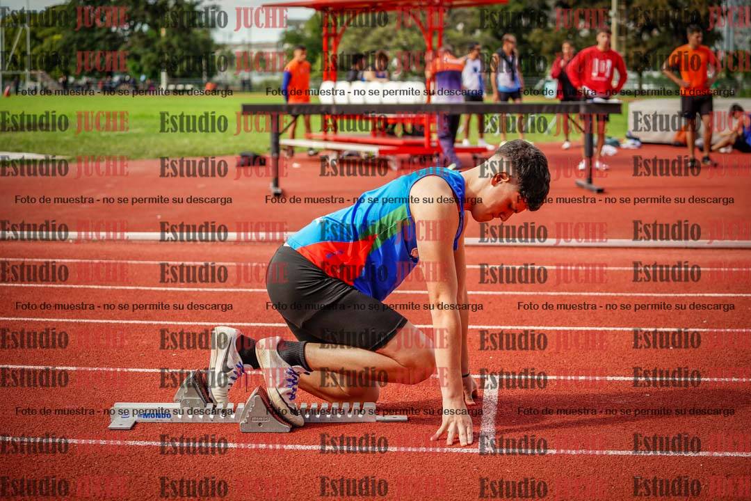 Fotos de los 400 m llanos de varones