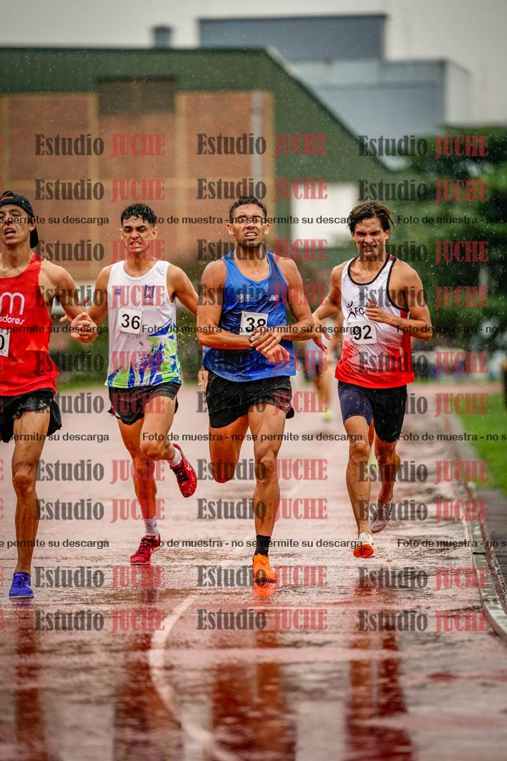 Fotos de los 800 m de varones
